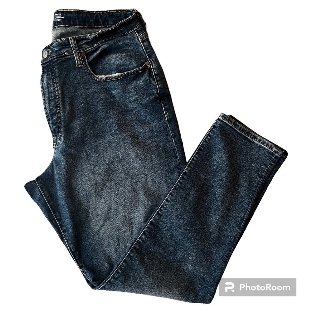 Old Navy High Rise Curvy Straight Leg Jeans